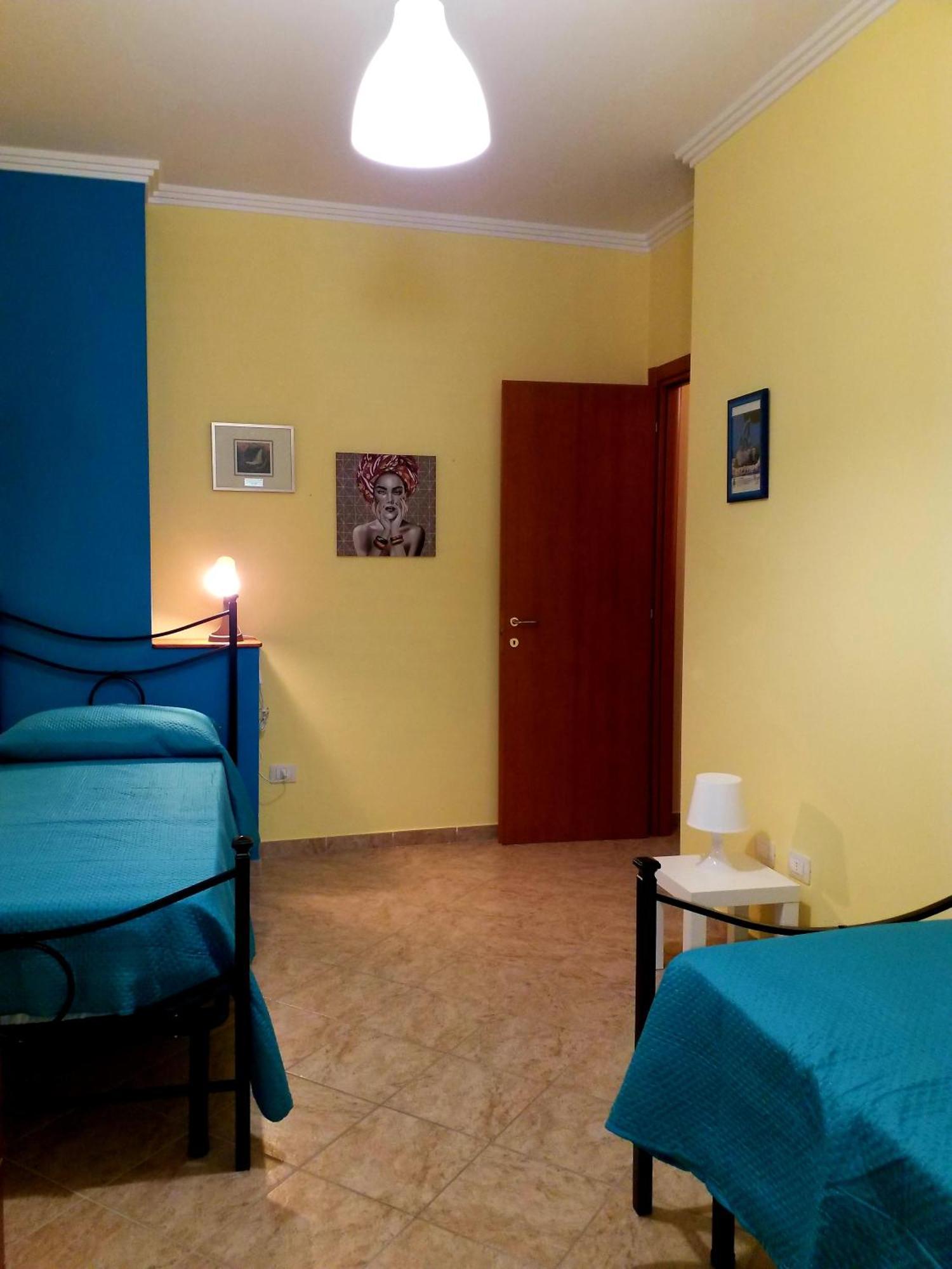 Appartement Al Cortile Del Pozzo à Delia Extérieur photo