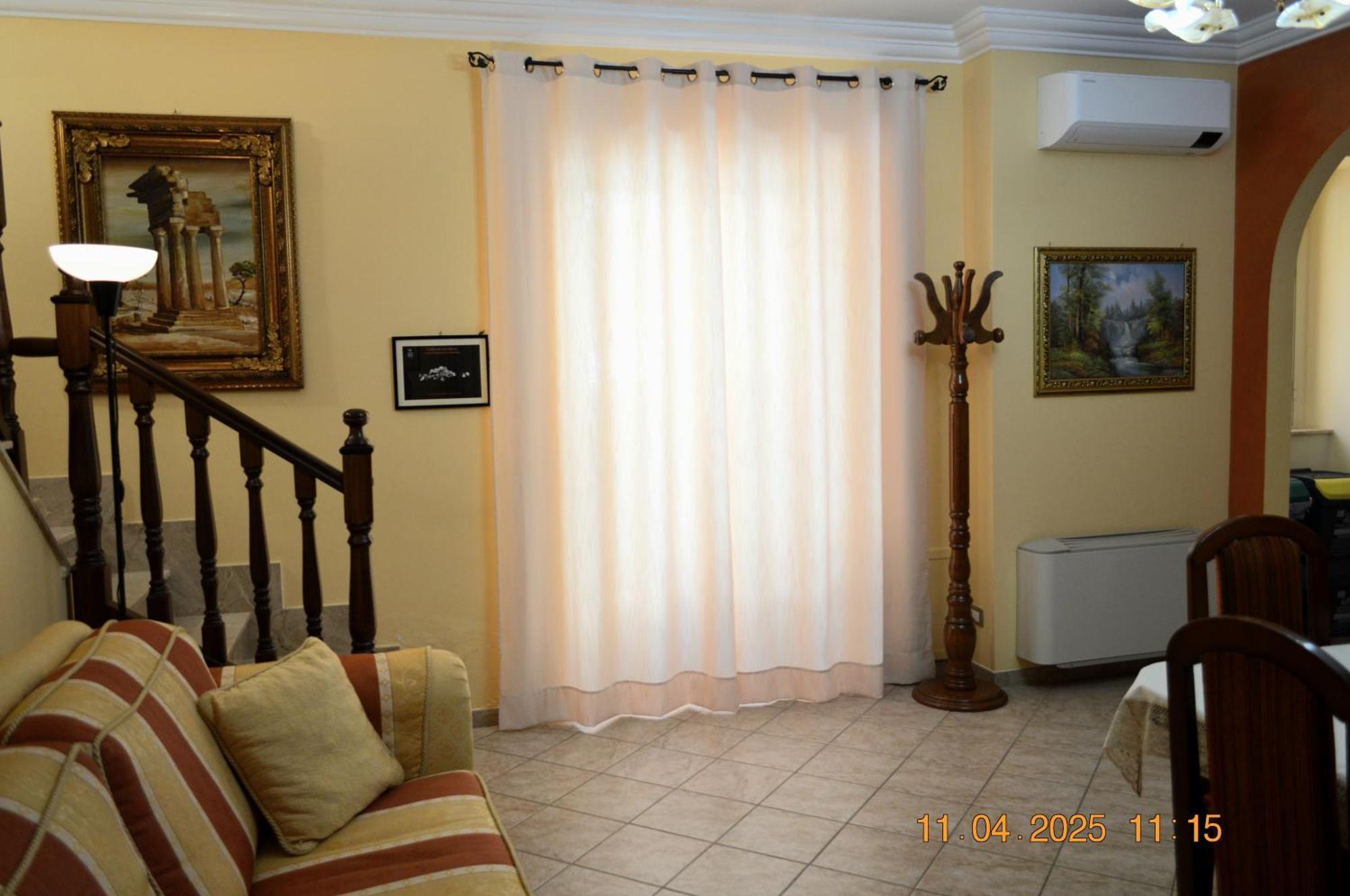 Appartement Al Cortile Del Pozzo à Delia Extérieur photo